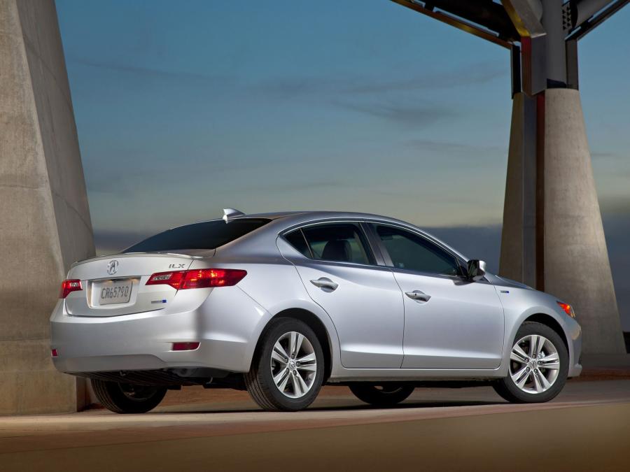  Acura ILX Hybrid (DE) 2012 года  (фото 2 из 60)